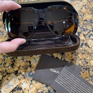 NWOT Tom Ford Andre 2-0 Sunglasses with case